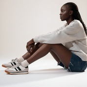 Baskets basiques avec une combinaison de matières