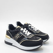 Baskets compensées dissimulées en dentelle